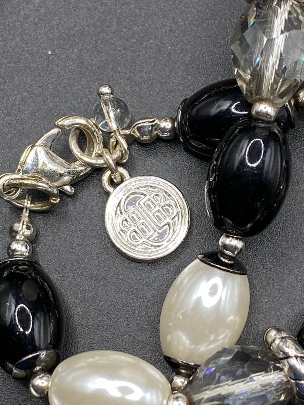 BILL BLASS Beaded Necklace Black & White Beads - Picture 8 of 10